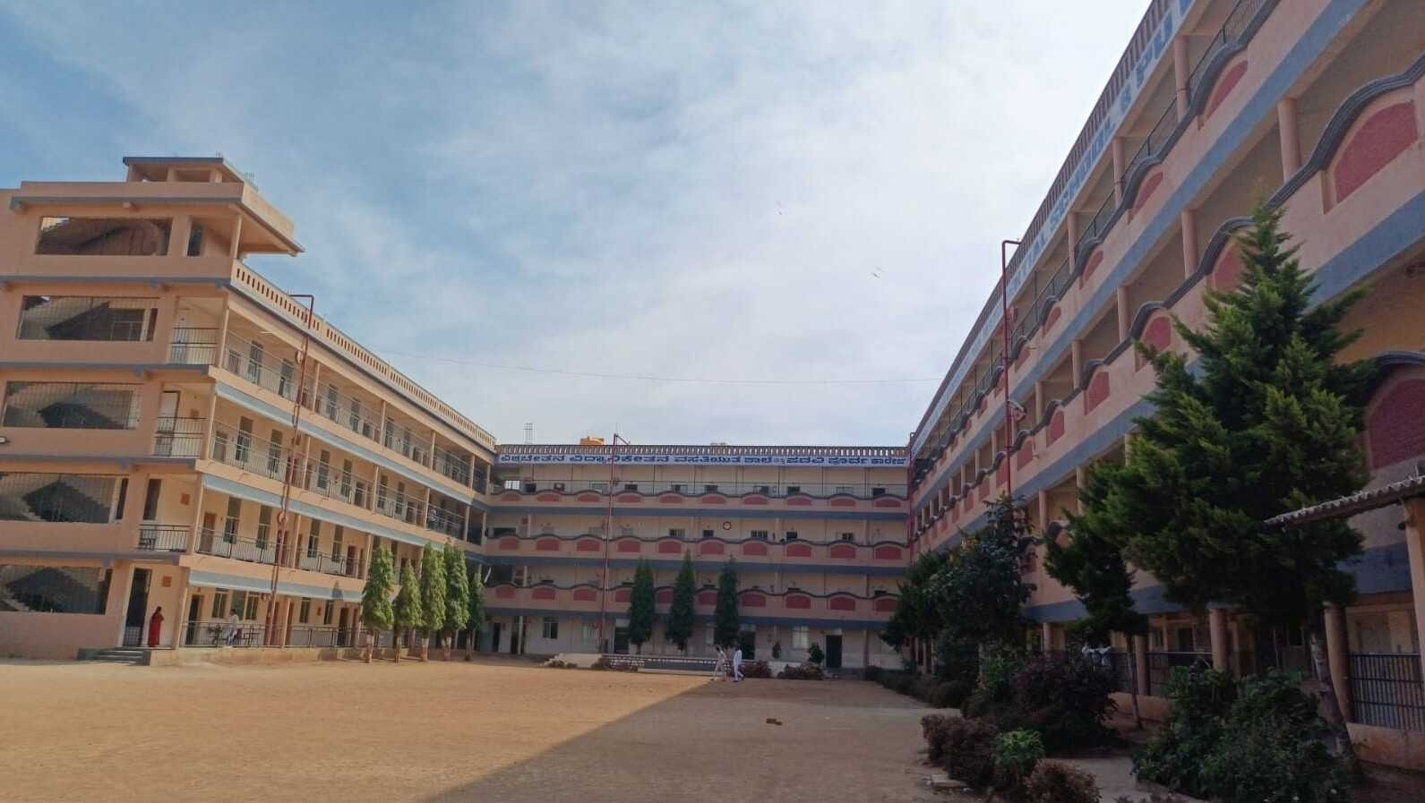  Vishwachetana Vidyaniketana Residential PU College, Davanagere